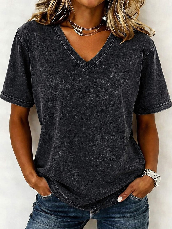Blythe | V Neck Tee